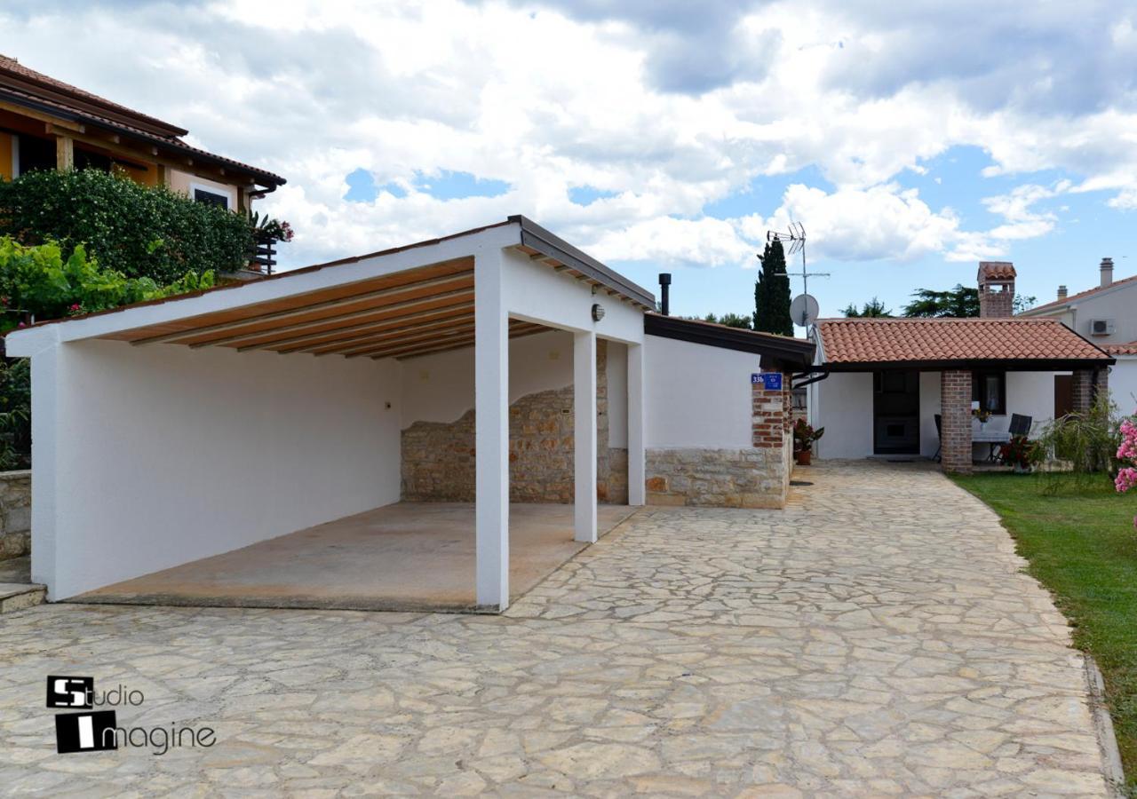Charming Stone Cottage By The Sea Umag Ngoại thất bức ảnh