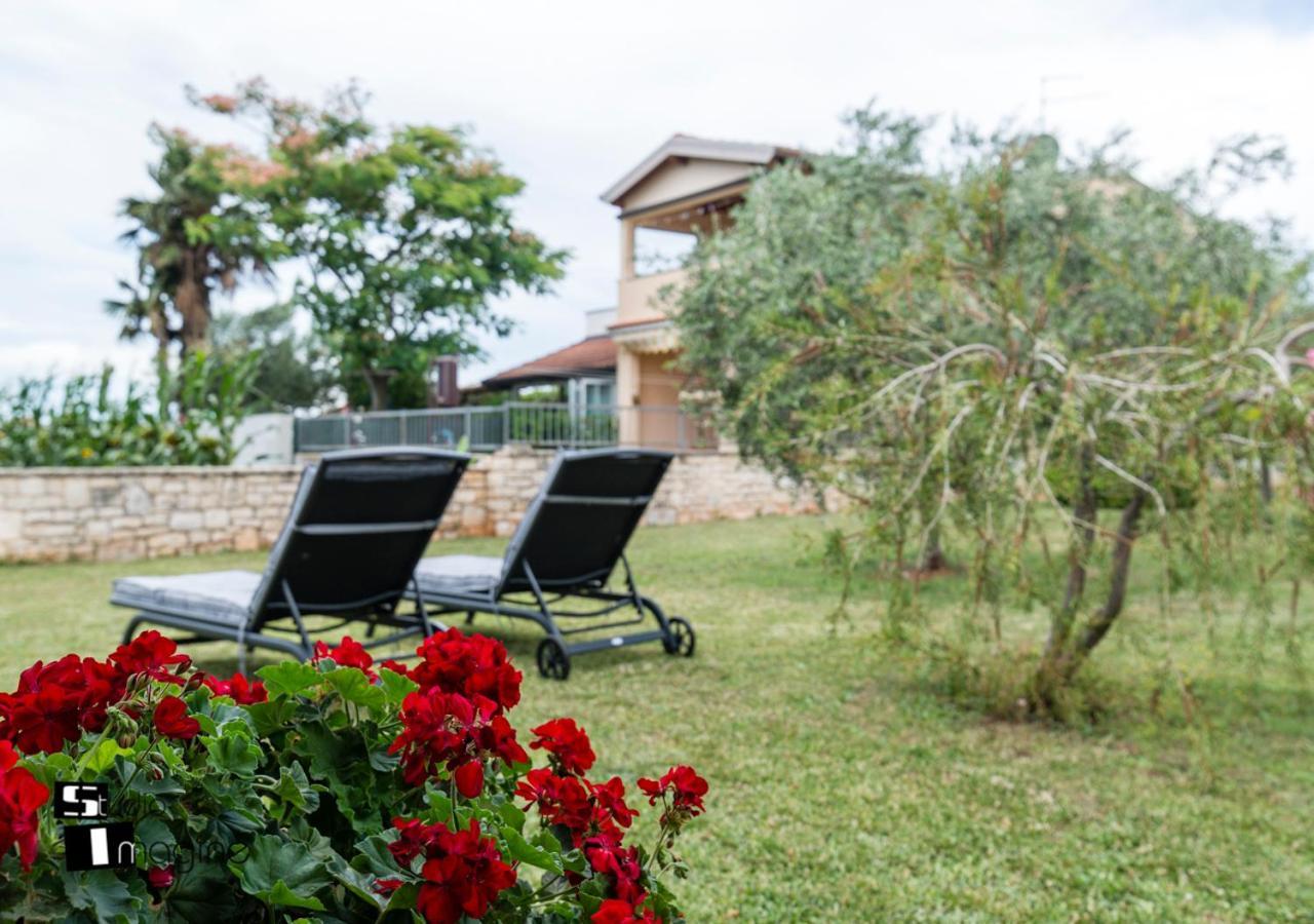 Charming Stone Cottage By The Sea Umag Ngoại thất bức ảnh