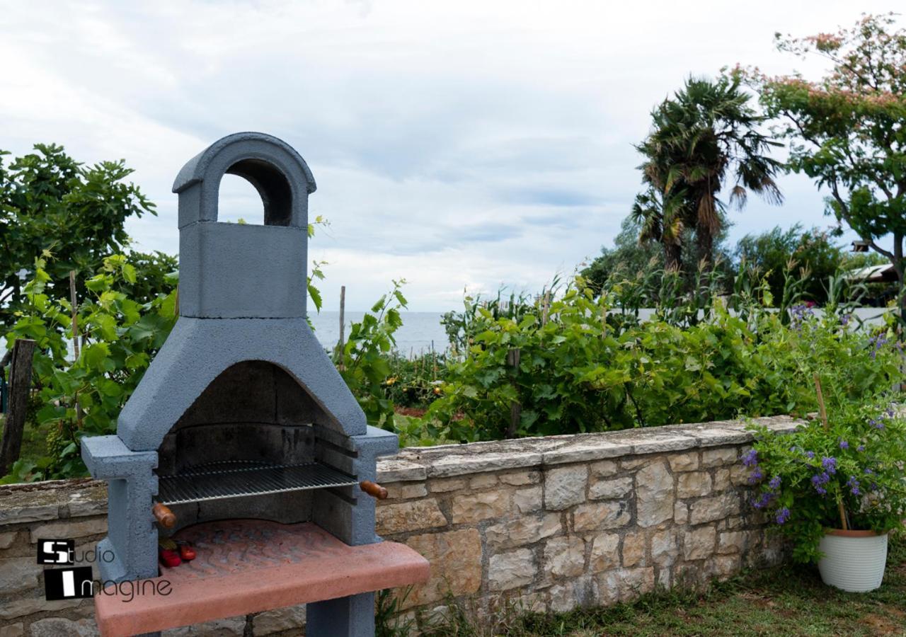 Charming Stone Cottage By The Sea Umag Ngoại thất bức ảnh