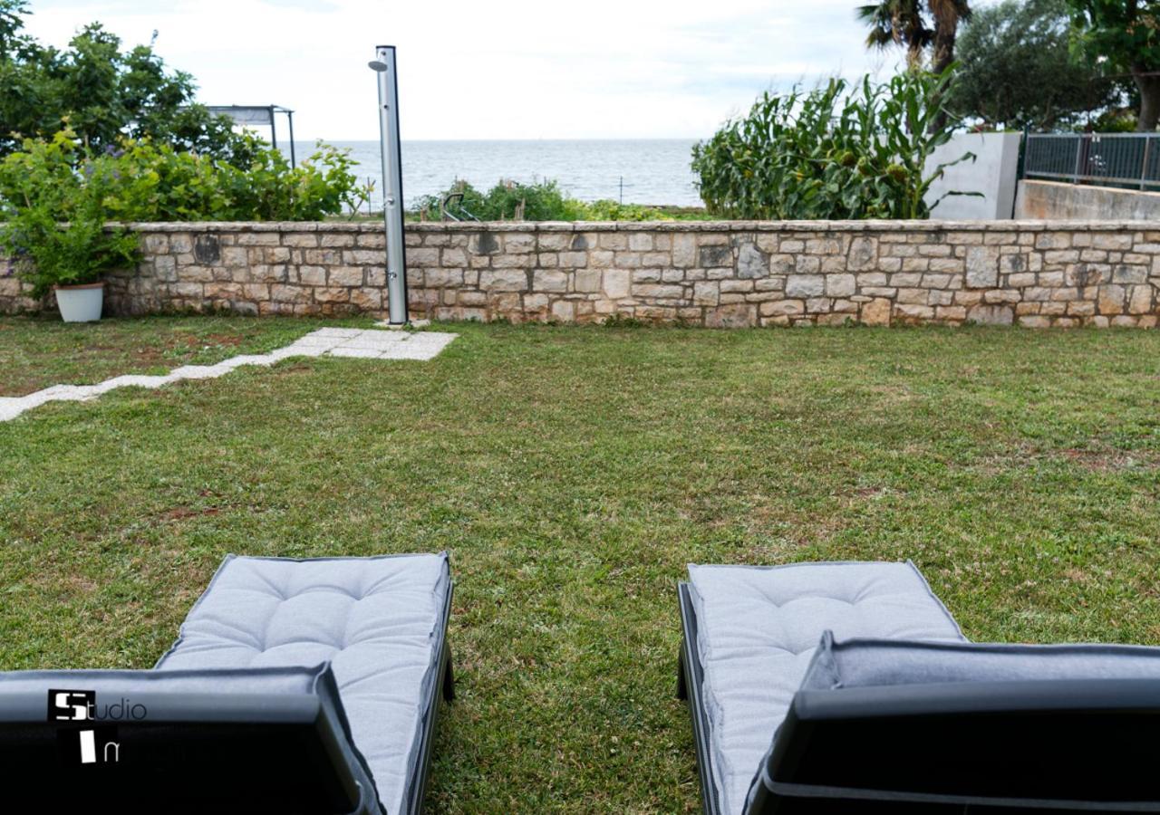Charming Stone Cottage By The Sea Umag Ngoại thất bức ảnh