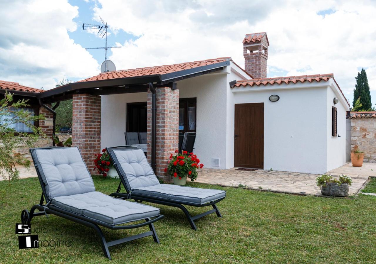 Charming Stone Cottage By The Sea Umag Ngoại thất bức ảnh