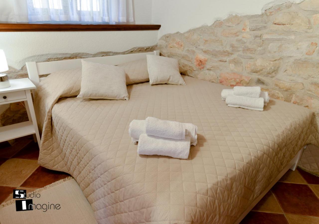 Charming Stone Cottage By The Sea Umag Ngoại thất bức ảnh