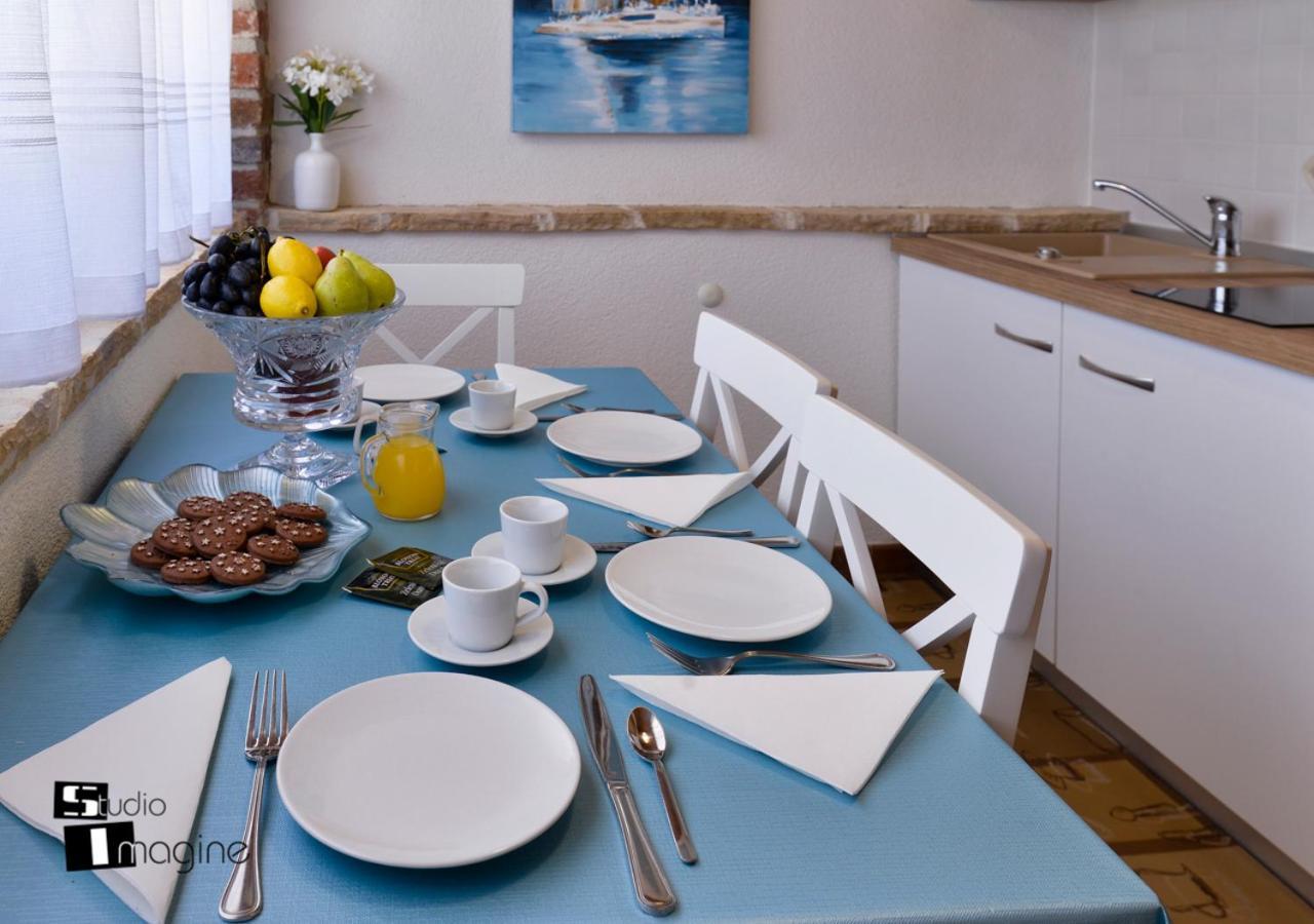 Charming Stone Cottage By The Sea Umag Ngoại thất bức ảnh